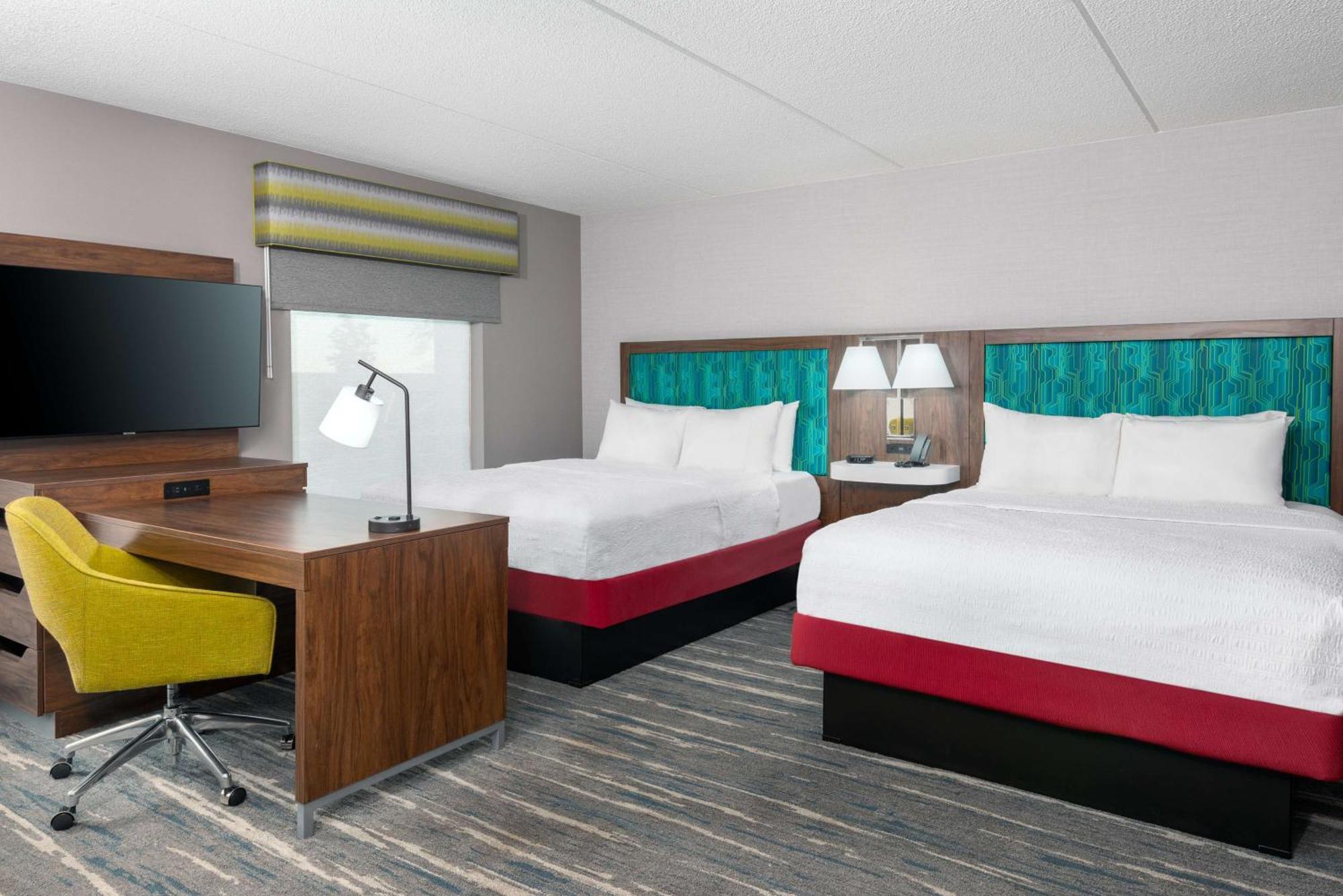 Hampton Inn & Suites Cleveland-Beachwood Exterior photo